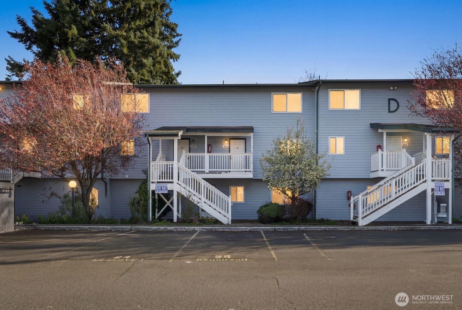 8823 Holly Drive #D204, Everett, WA 98208