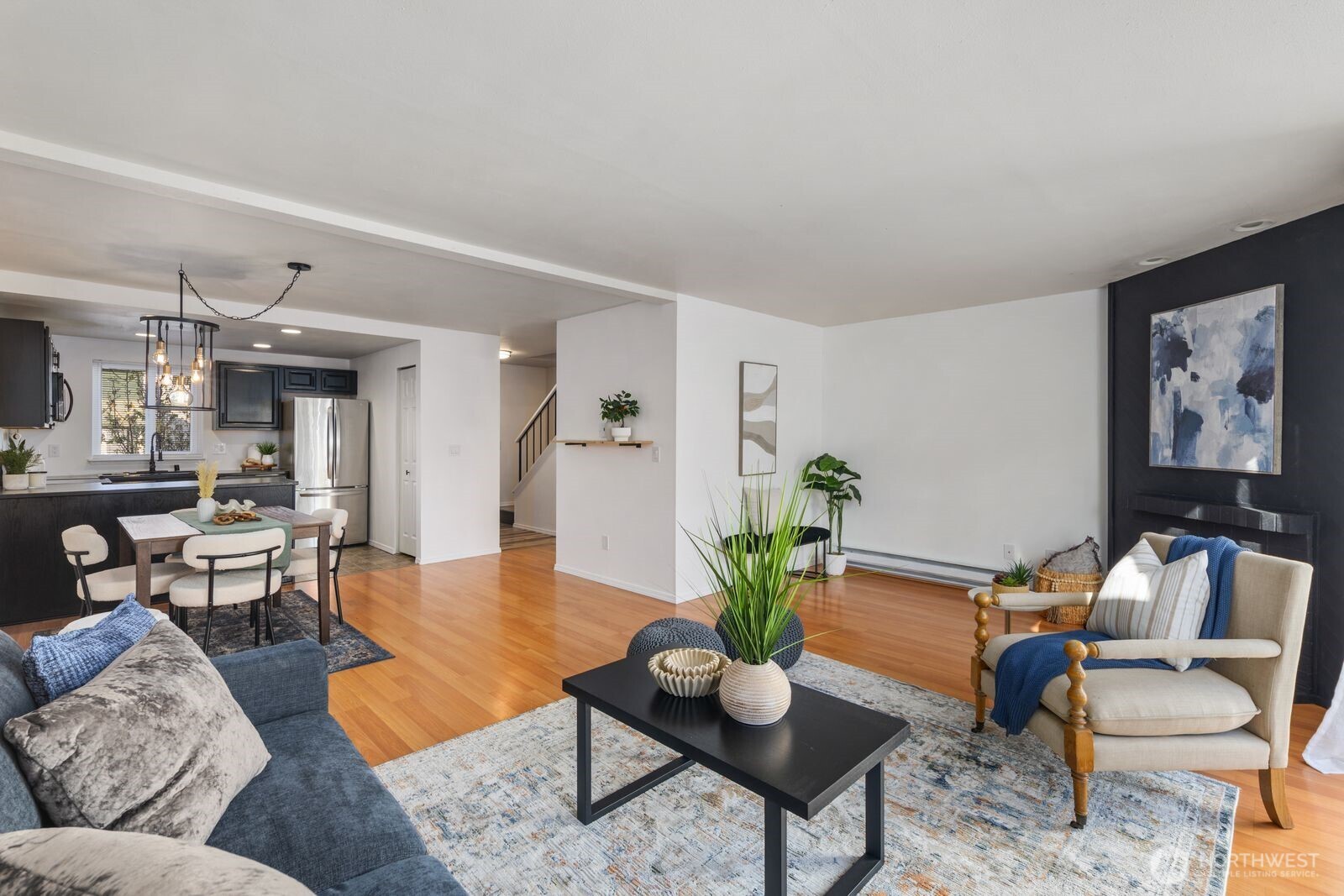 8823 Holly Drive #D204, Everett, WA 98208