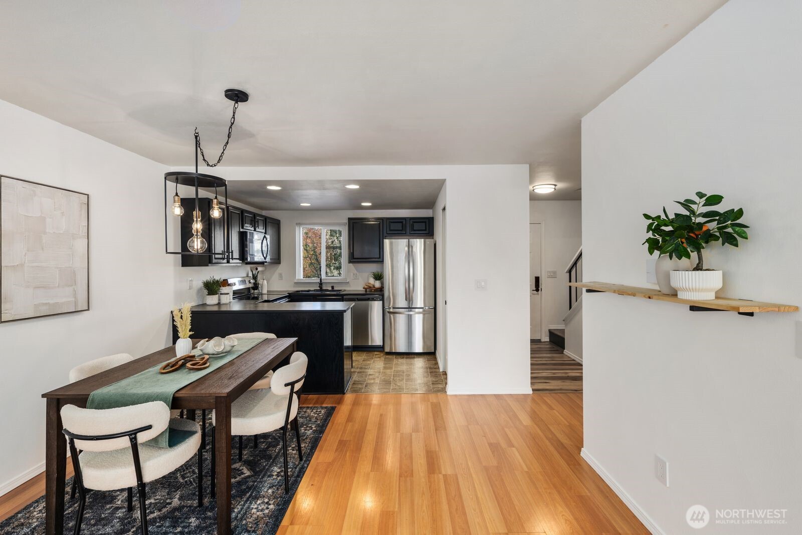 8823 Holly Drive #D204, Everett, WA 98208