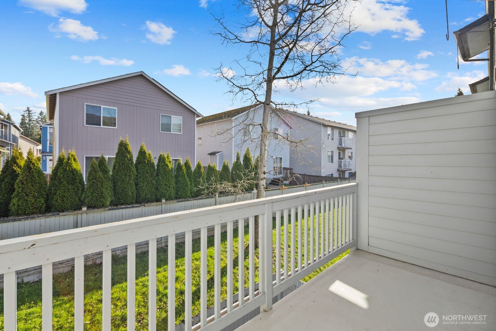 8823 Holly Drive #D204, Everett, WA 98208