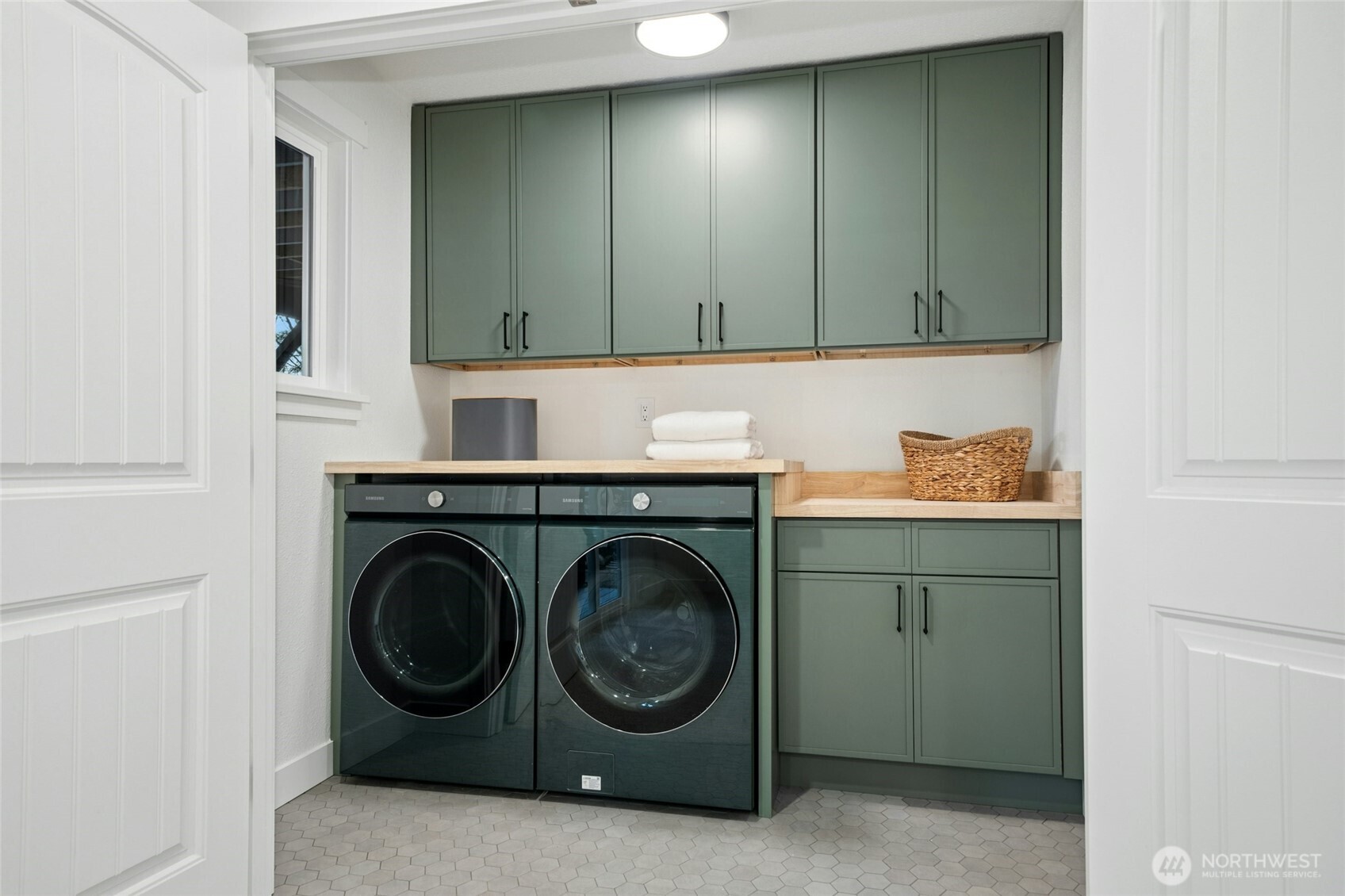 145 Mt Pilchuck Avenue SW, Issaquah, WA 98027