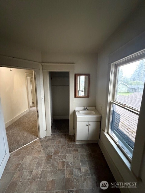 4825 S I Street , Tacoma, WA 98408