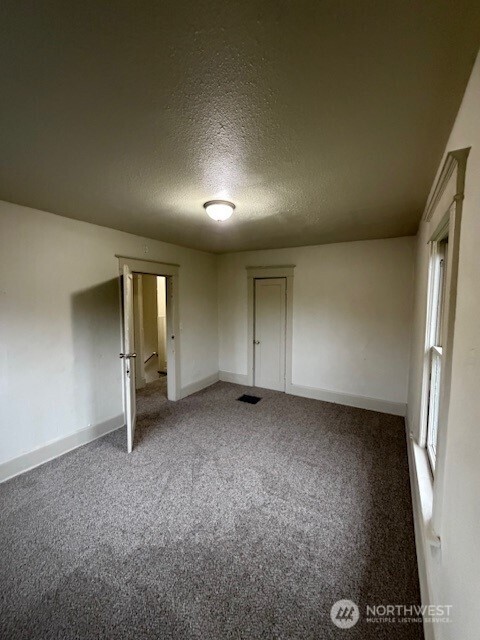 4825 S I Street , Tacoma, WA 98408