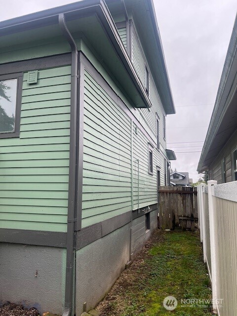 4825 S I Street , Tacoma, WA 98408