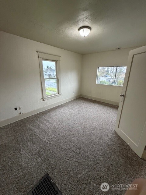 4825 S I Street , Tacoma, WA 98408