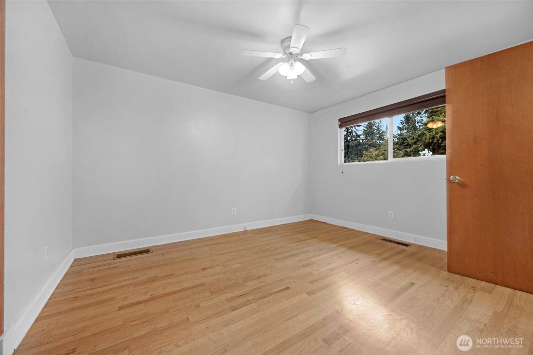 146 NE 165th Street , Shoreline, WA 98155