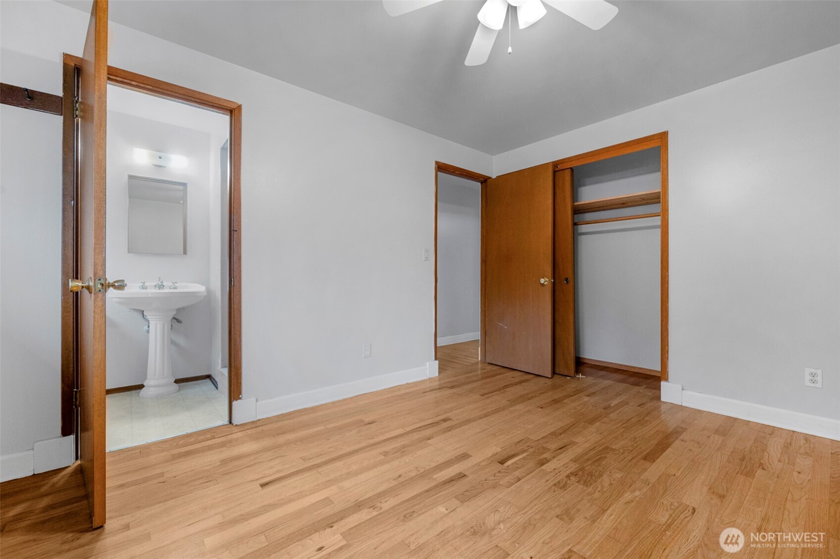 146 NE 165th Street , Shoreline, WA 98155