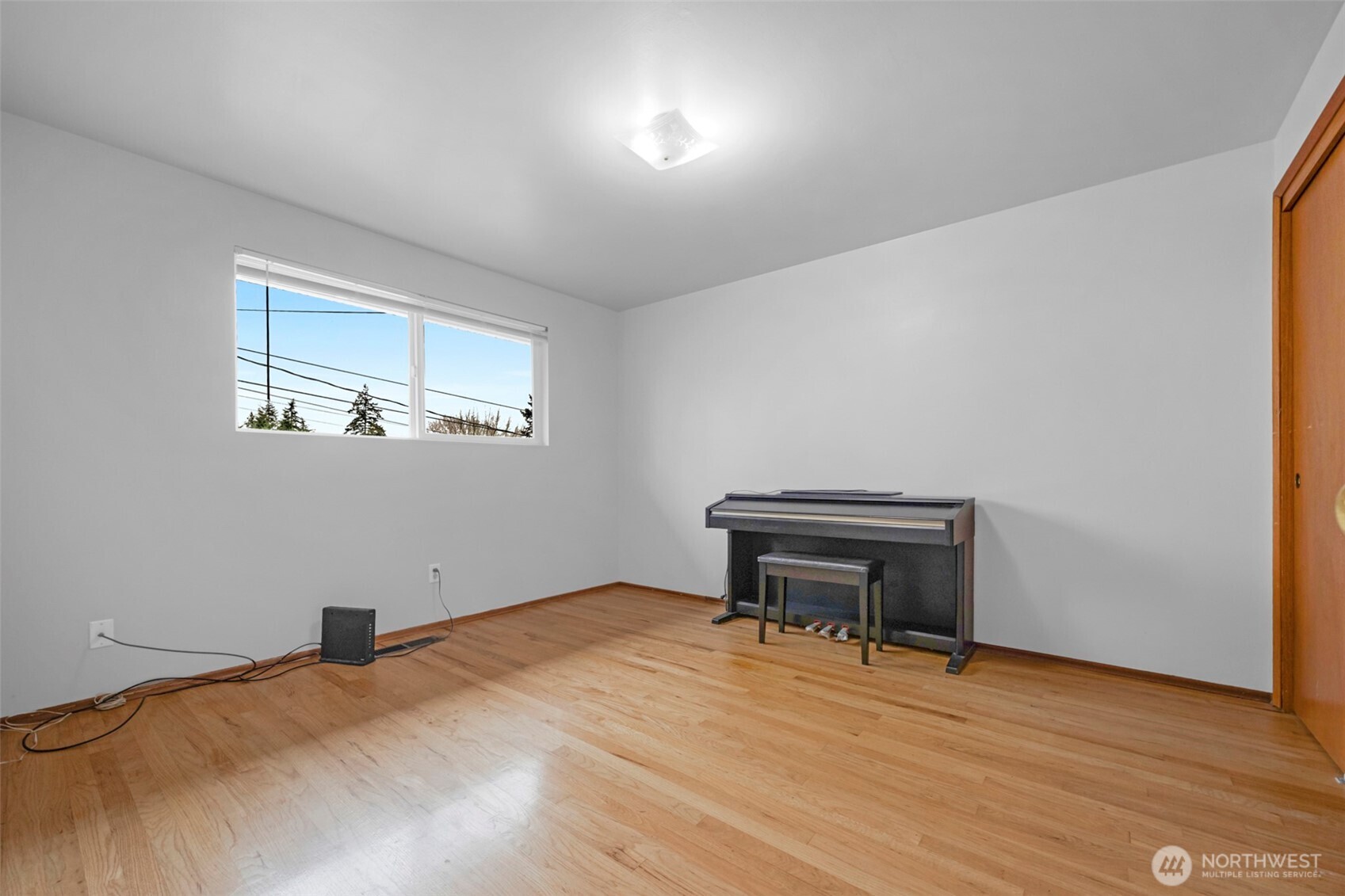 146 NE 165th Street , Shoreline, WA 98155