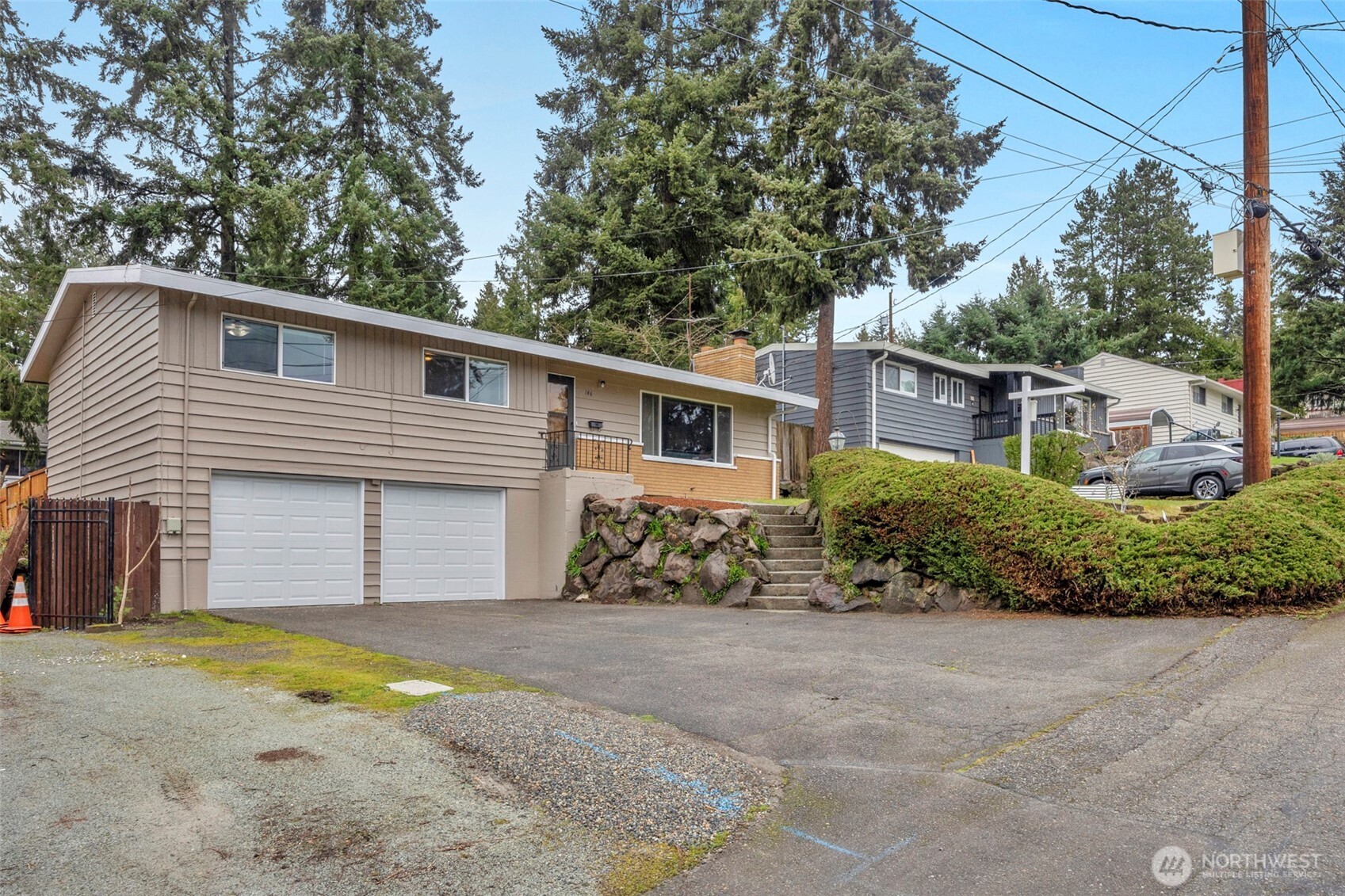 146 NE 165th Street , Shoreline, WA 98155