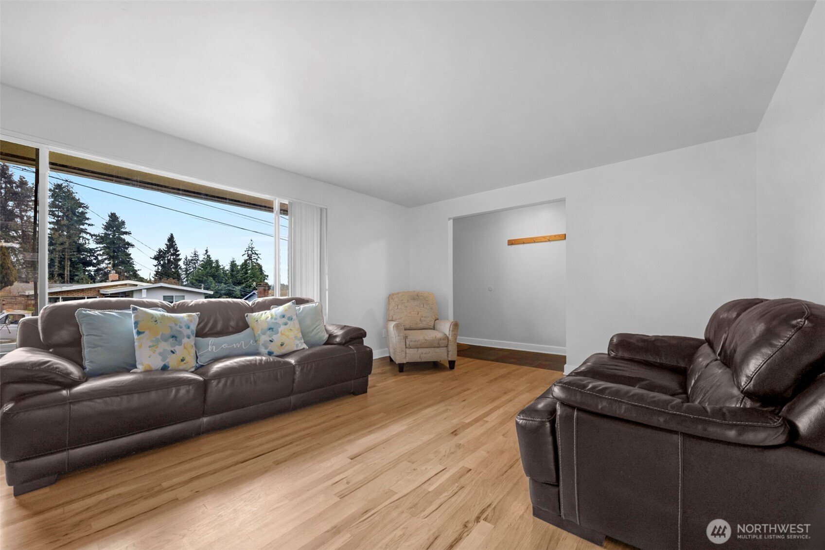 146 NE 165th Street , Shoreline, WA 98155