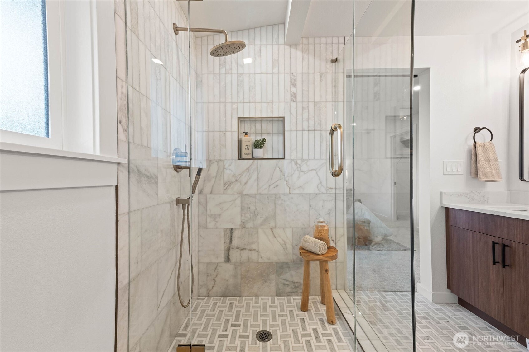 16807 NE 6TH Place , Bellevue, WA 98008