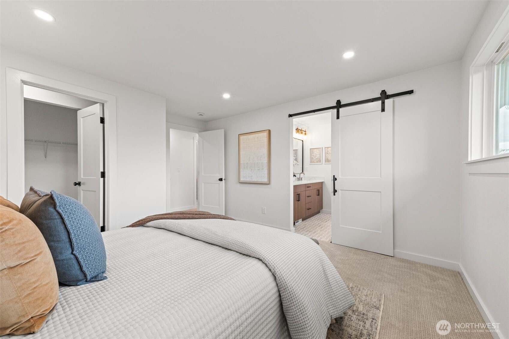 16807 NE 6TH Place , Bellevue, WA 98008