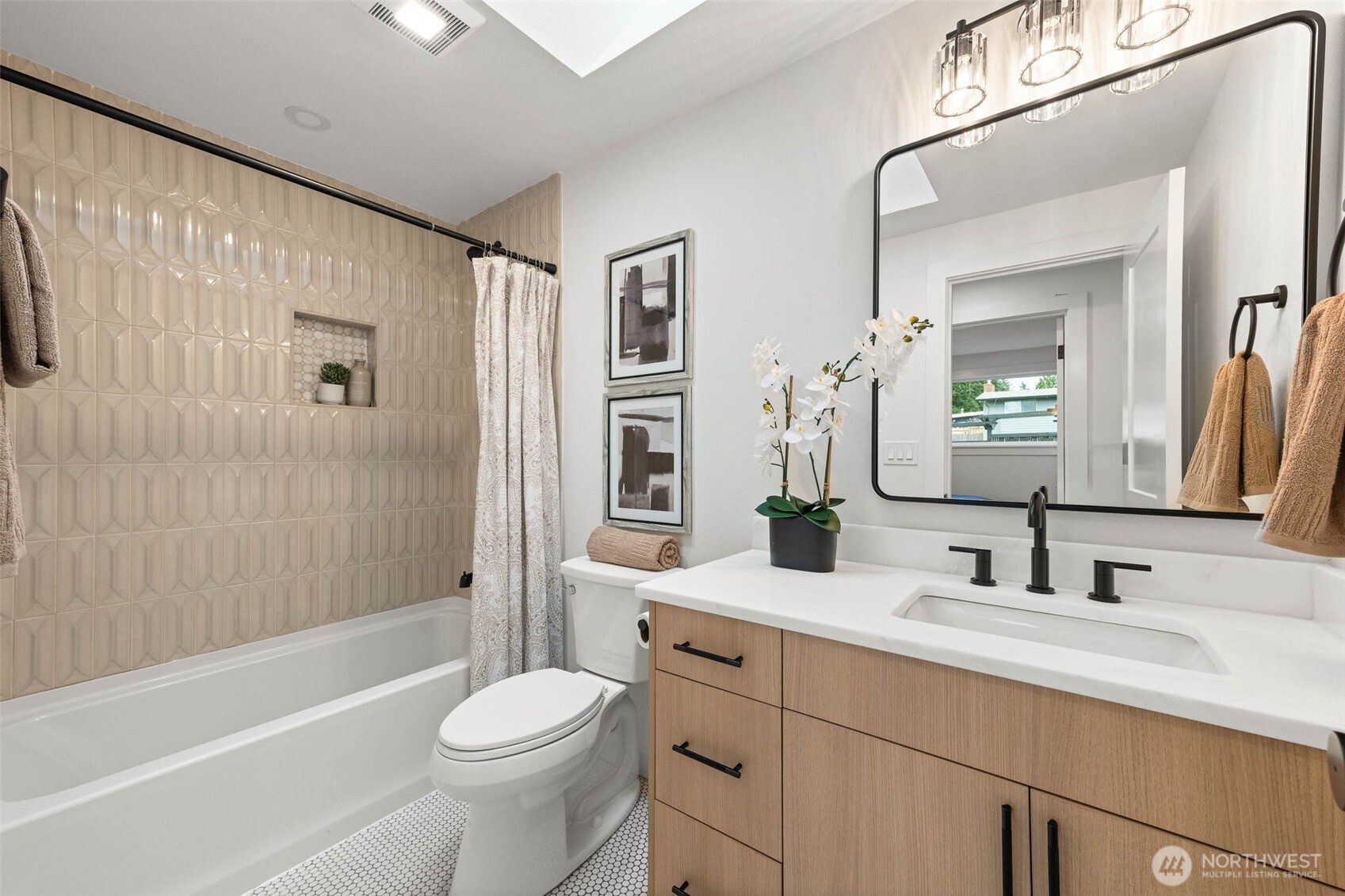 16807 NE 6TH Place , Bellevue, WA 98008