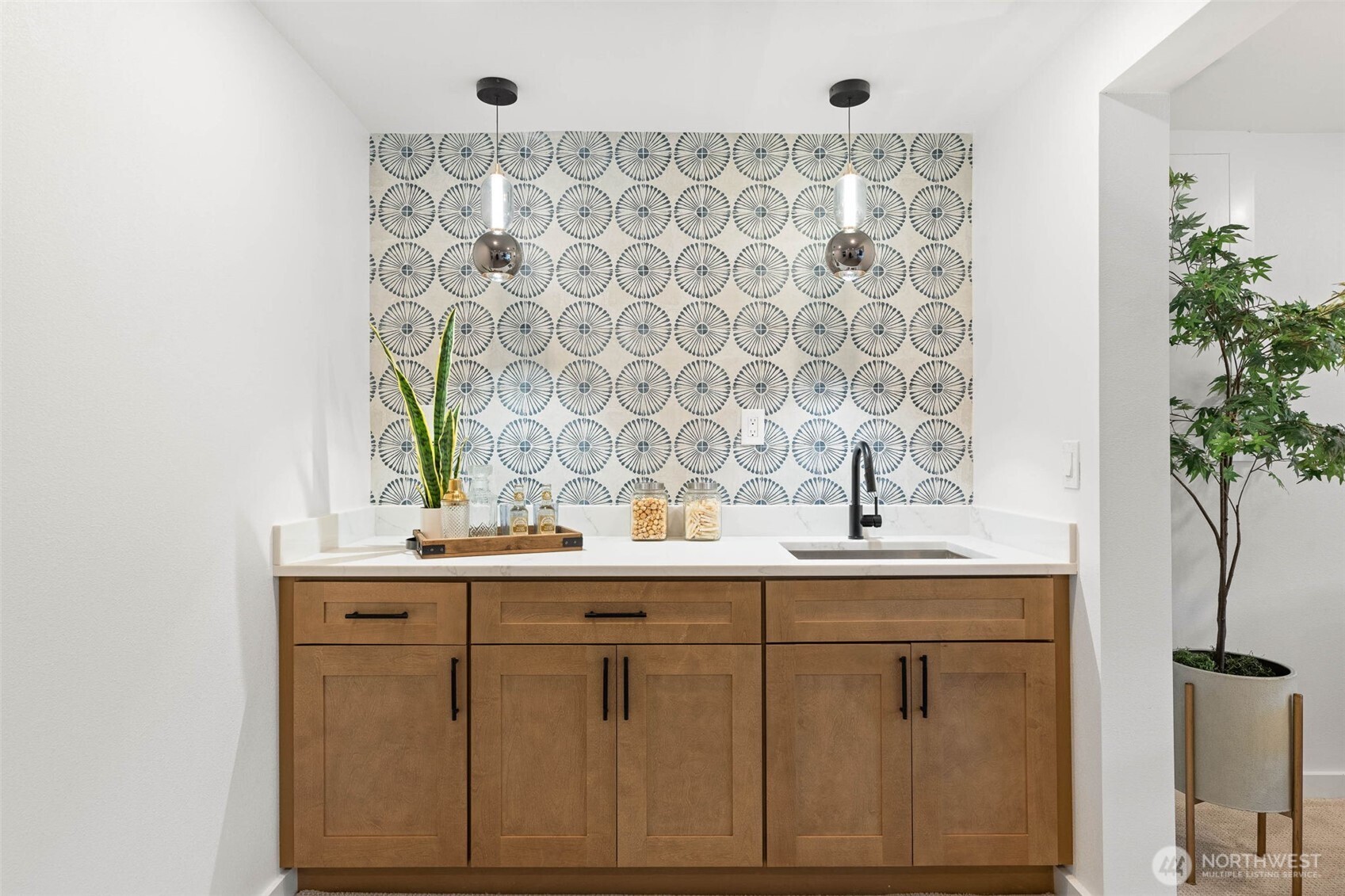 16807 NE 6TH Place , Bellevue, WA 98008