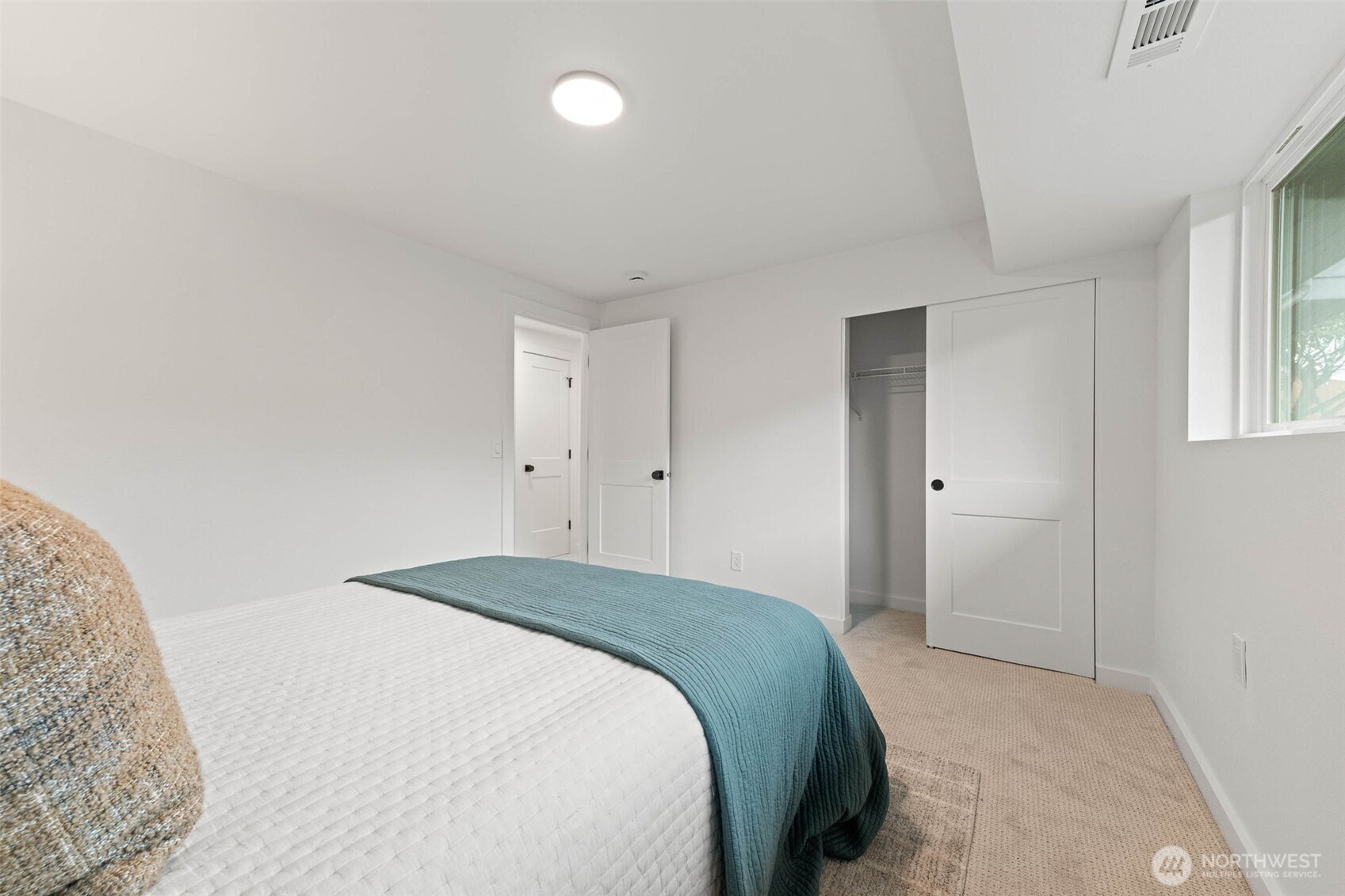 16807 NE 6TH Place , Bellevue, WA 98008