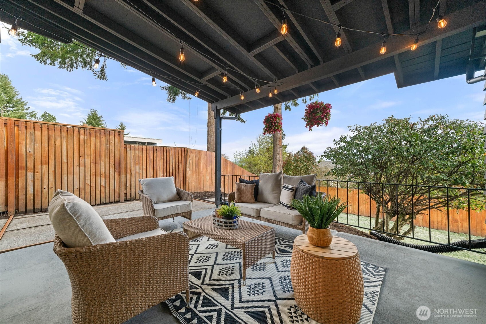 16807 NE 6TH Place , Bellevue, WA 98008