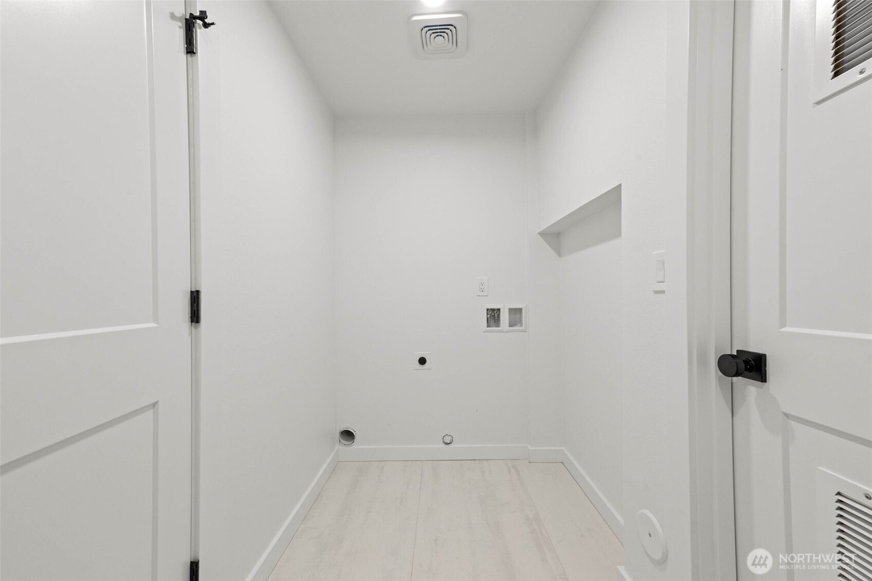 16807 NE 6TH Place , Bellevue, WA 98008