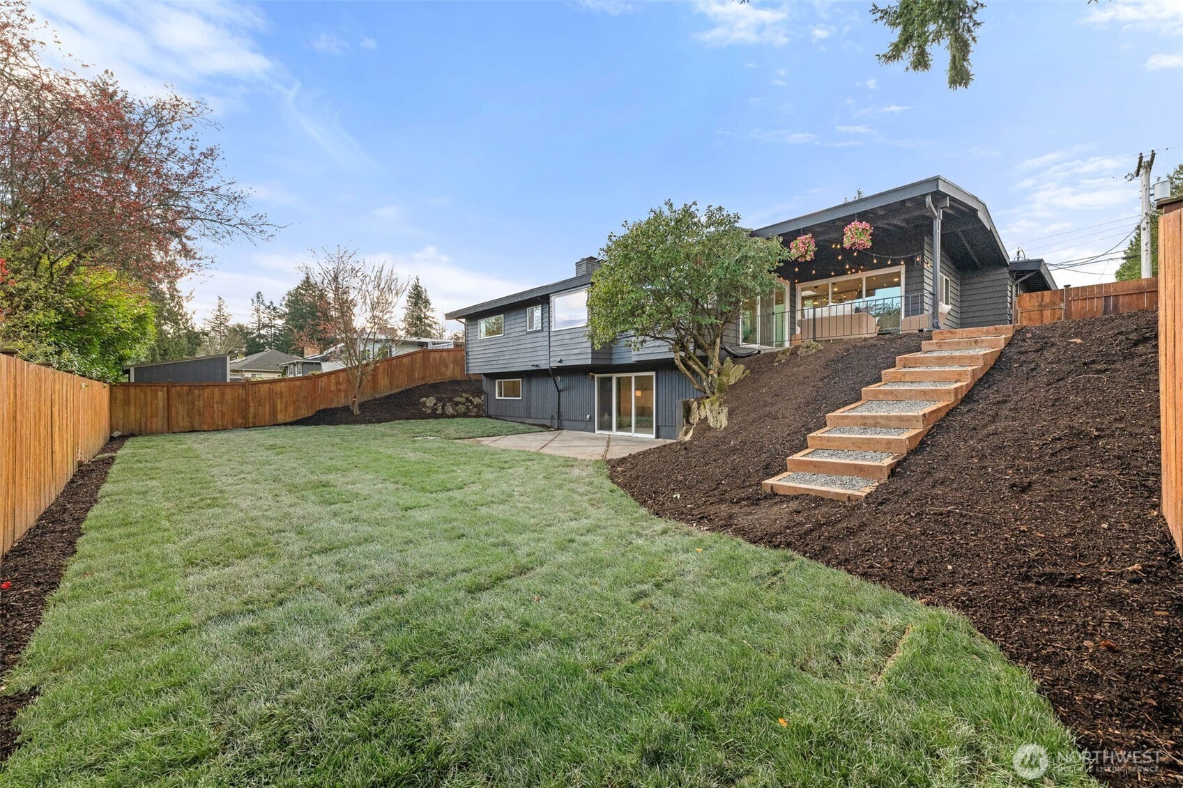 16807 NE 6TH Place , Bellevue, WA 98008