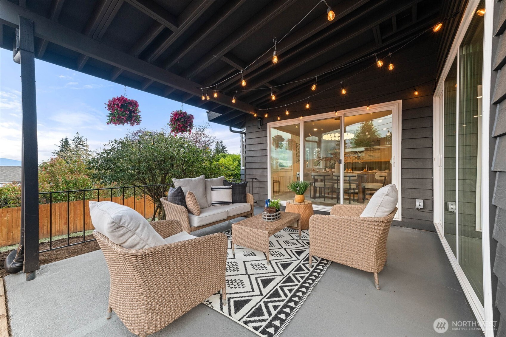 16807 NE 6TH Place , Bellevue, WA 98008