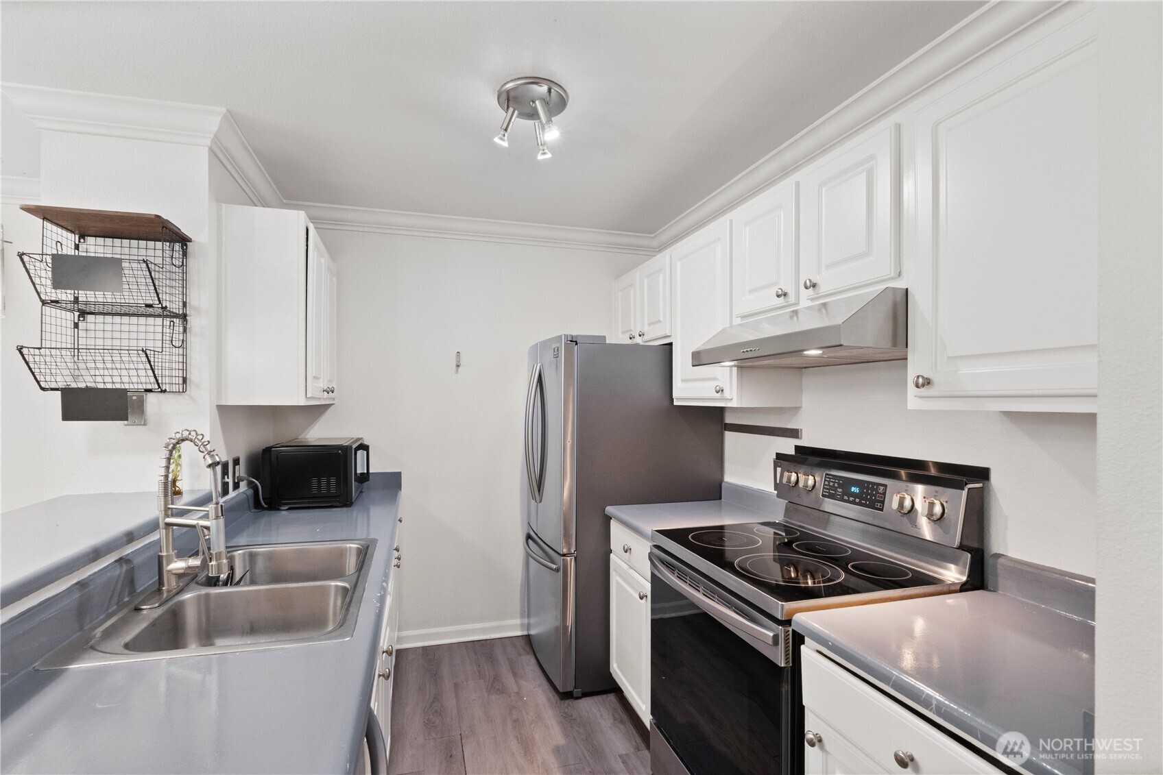 31500 33rd Place SW #C203, Federal Way, WA 98023