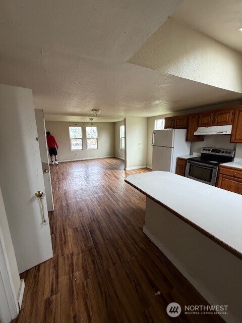 2323 99th Street E, Tacoma, WA 98445