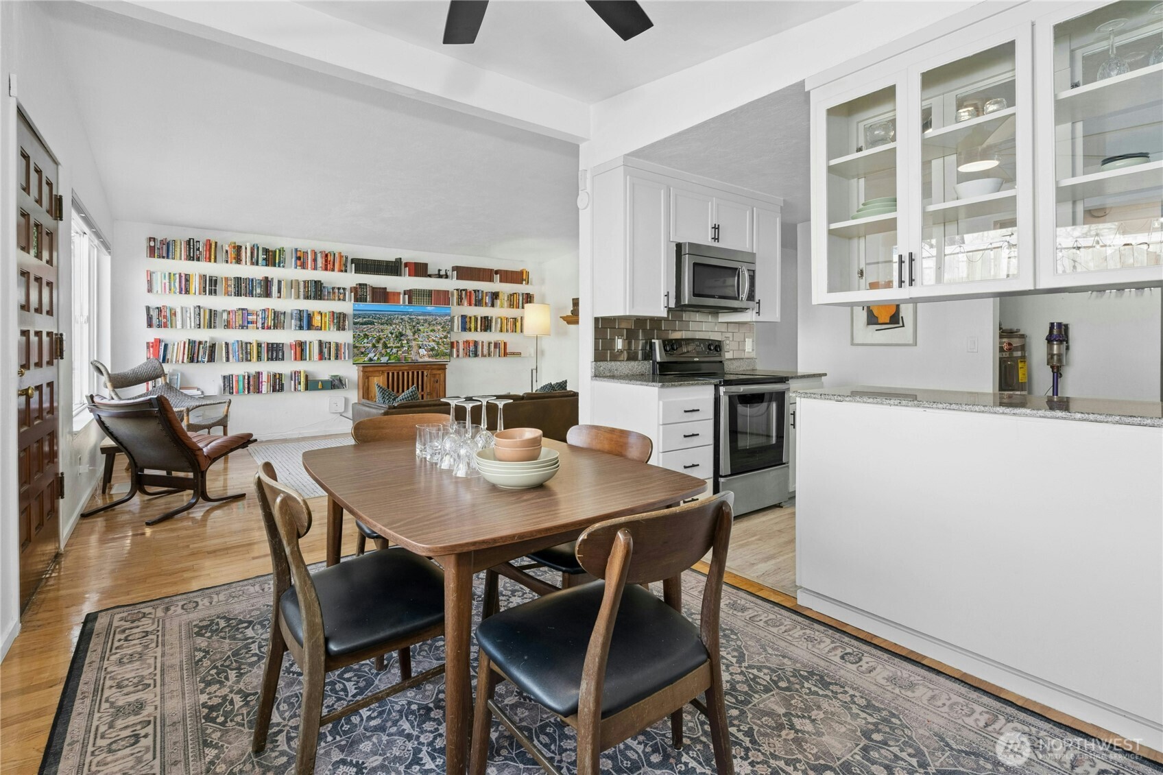 219 SW 108th Street , Seattle, WA 98146