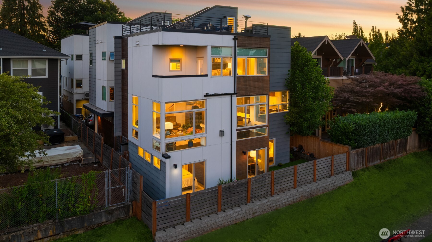 928 34th Avenue , Seattle, WA 98122