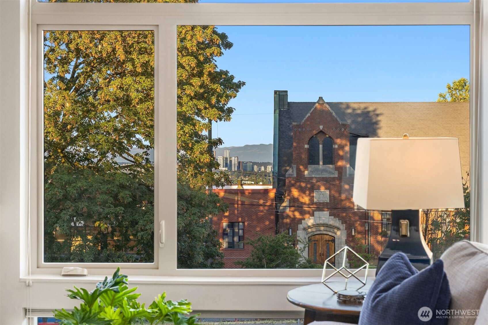 928 34th Avenue , Seattle, WA 98122