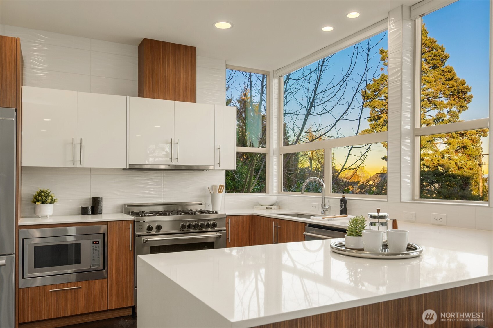 928 34th Avenue , Seattle, WA 98122