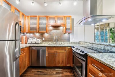 11060 NE 33rd Place #E3, Bellevue, WA 98004 - Photo 8