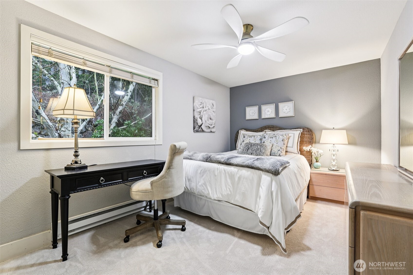 11060 NE 33rd Place #E3, Bellevue, WA 98004