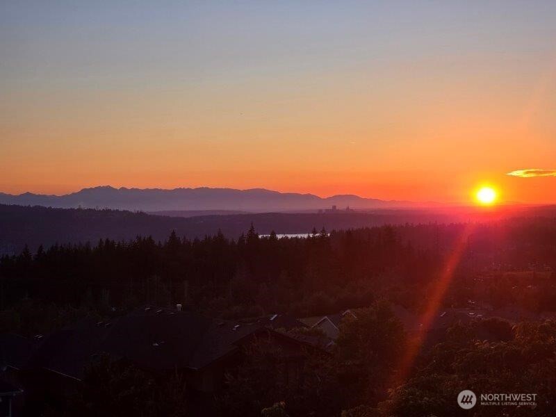 1511 25th Avenue NE, Issaquah, WA 98029
