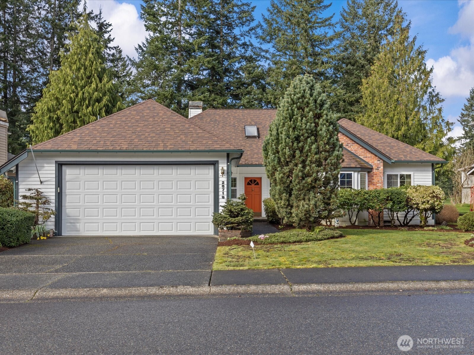 25719 Lake Wilderness Country Club Drive SE, Maple Valley, WA 98038-6822