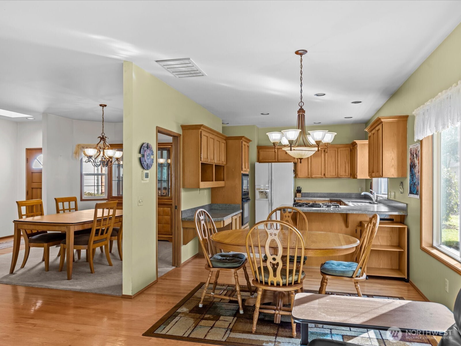 25719 Lake Wilderness Country Club Drive SE, Maple Valley, WA 98038-6822