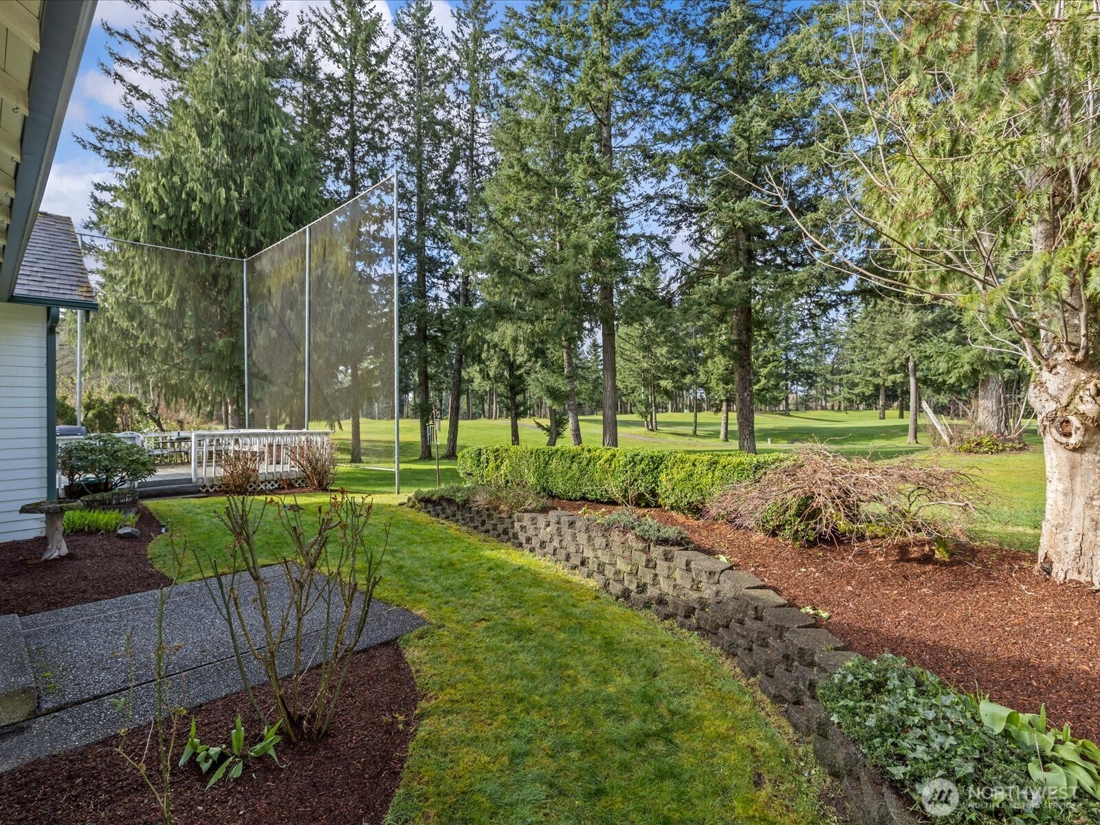 25719 Lake Wilderness Country Club Drive SE, Maple Valley, WA 98038-6822