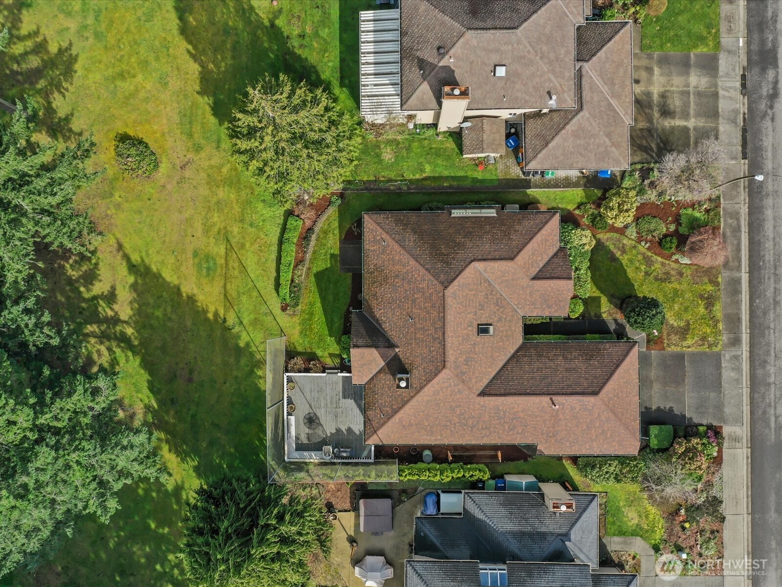 25719 Lake Wilderness Country Club Drive SE, Maple Valley, WA 98038-6822