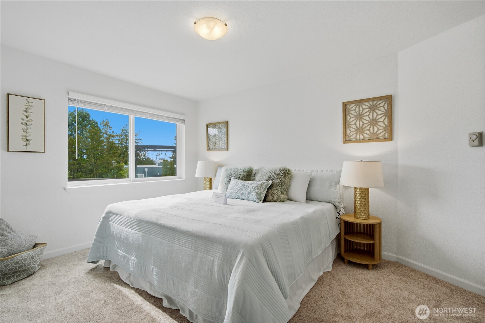 3045 20th Avenue W #403, Seattle, WA 98199