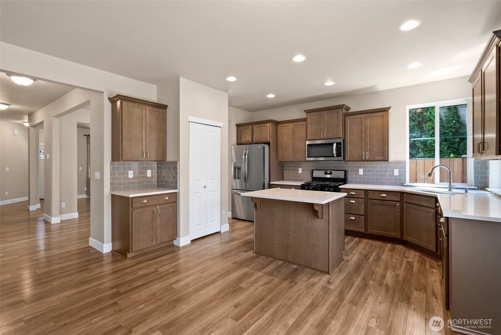 909 Burton Ray Street NE, Olympia, WA 98516