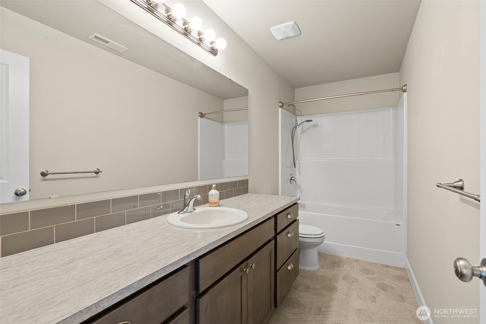 909 Burton Ray Street NE, Olympia, WA 98516