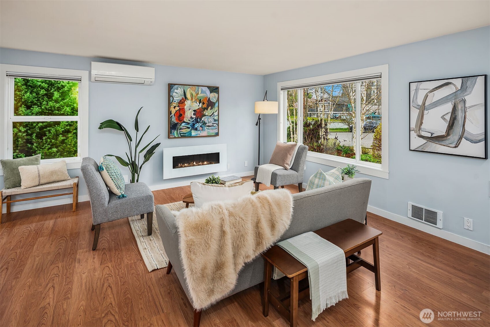 4402 31st Avenue W, Seattle, WA 98199