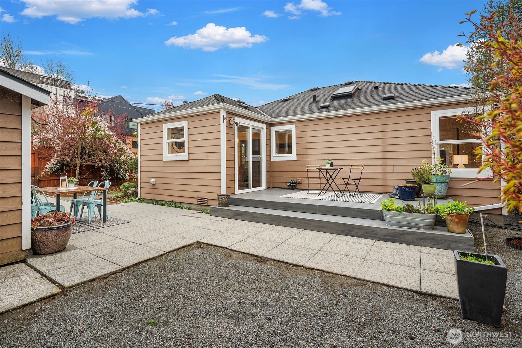 4402 31st Avenue W, Seattle, WA 98199