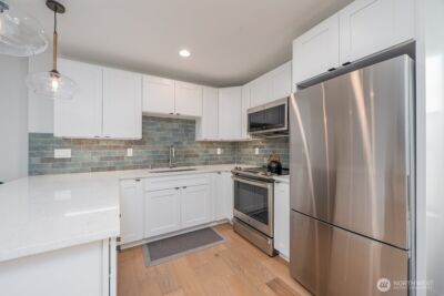 3015 61st Avenue SW #B, Seattle, WA 98116 - Photo 6