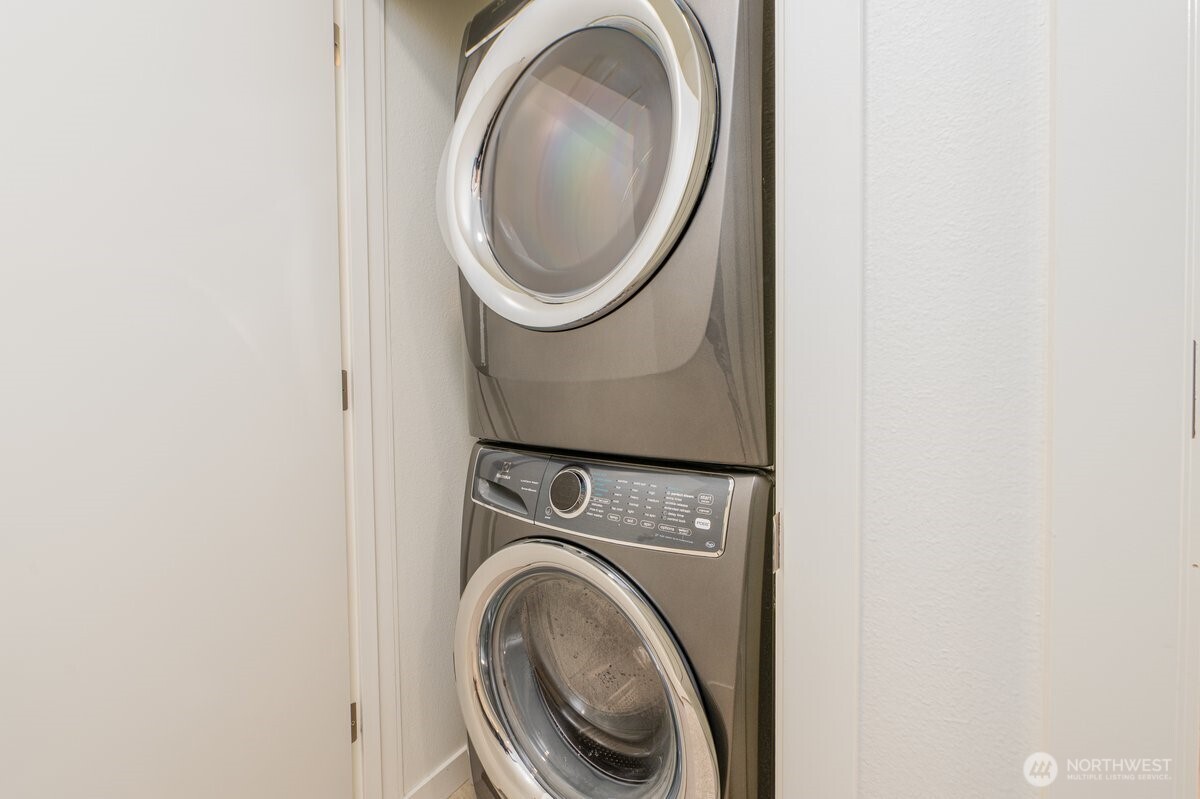 4354 6th Avenue NW, Seattle, WA 98107