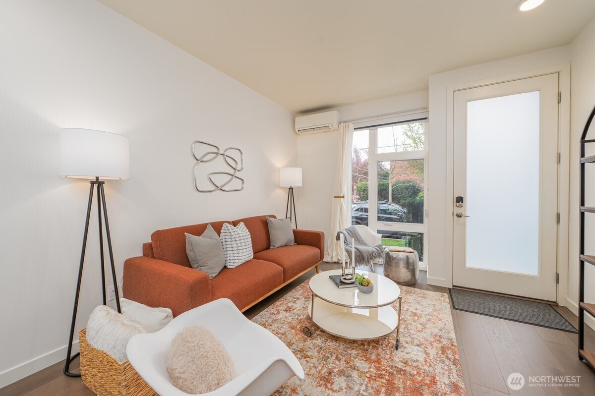 4354 6th Avenue NW, Seattle, WA 98107