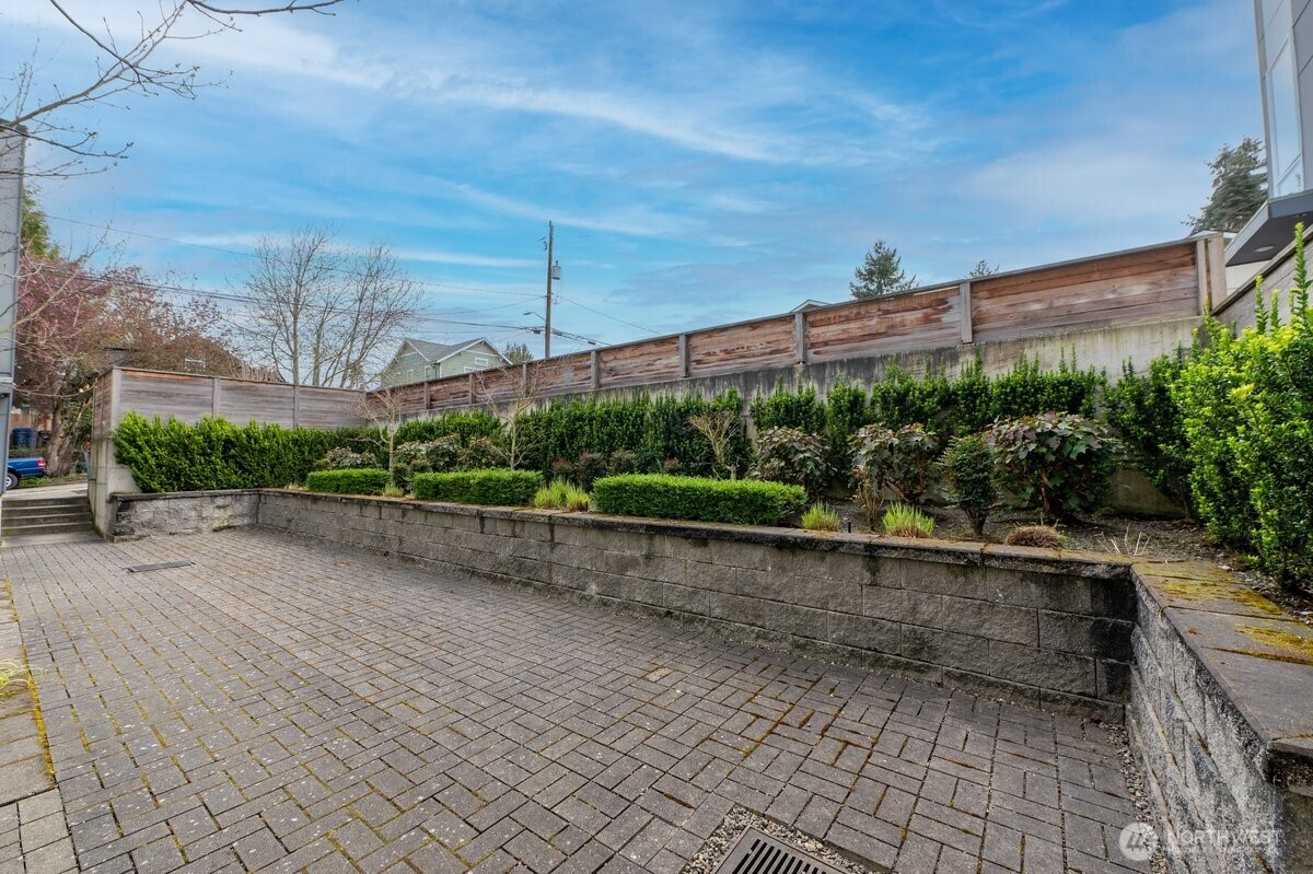 4354 6th Avenue NW, Seattle, WA 98107