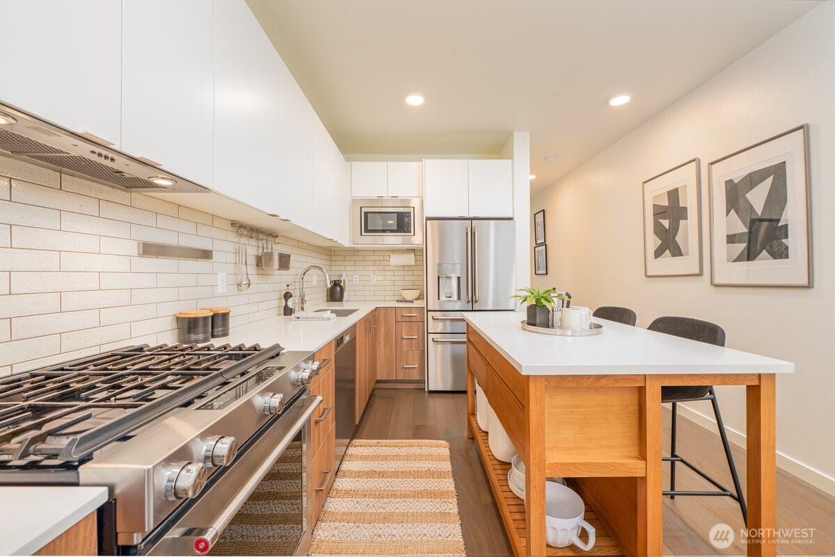 4354 6th Avenue NW, Seattle, WA 98107