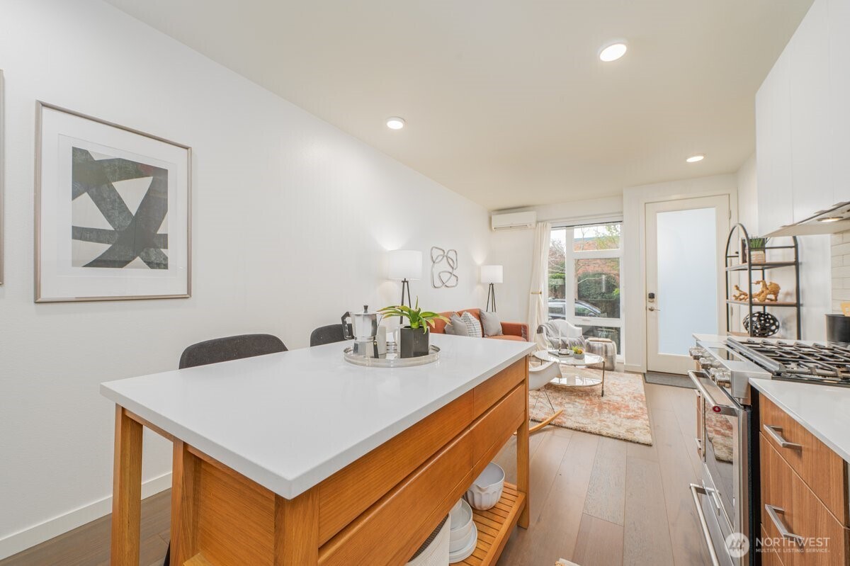 4354 6th Avenue NW, Seattle, WA 98107