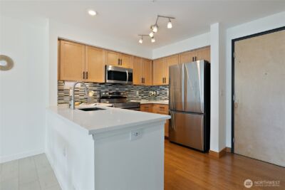 827 Hiawatha Place S #402, Seattle, WA 98144 - Photo 6