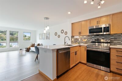 827 Hiawatha Place S #402, Seattle, WA 98144 - Photo 7