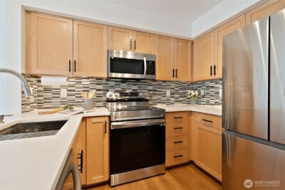 827 Hiawatha Place S #402, Seattle, WA 98144 - Photo 8